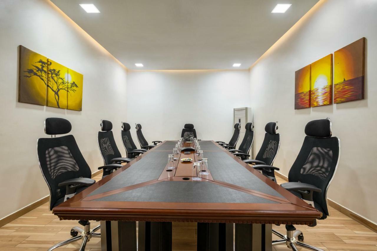 Hawthorn Suites By Wyndham Abuja Dış mekan fotoğraf